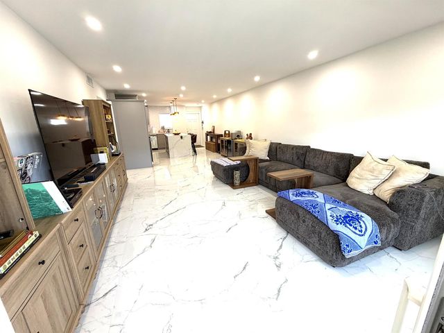 120 Lehane Terrace 206, North Palm Beach, FL 33408