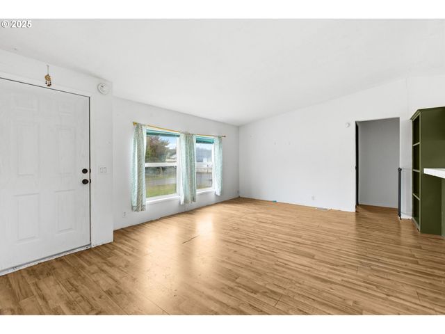 93295 TERRITORIAL Hwy 5, Junction City, OR 97448