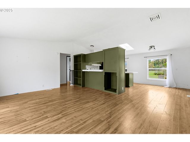 93295 TERRITORIAL Hwy 5, Junction City, OR 97448