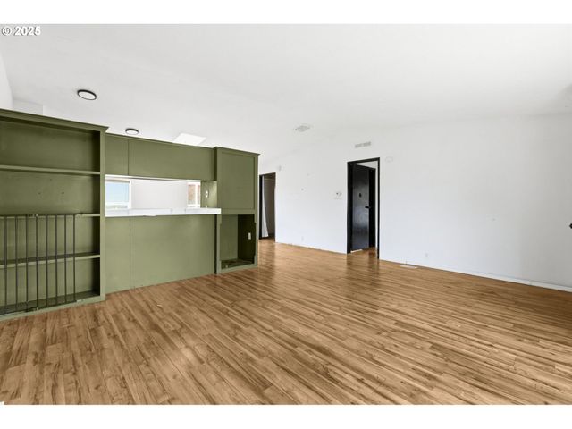 93295 TERRITORIAL Hwy 5, Junction City, OR 97448