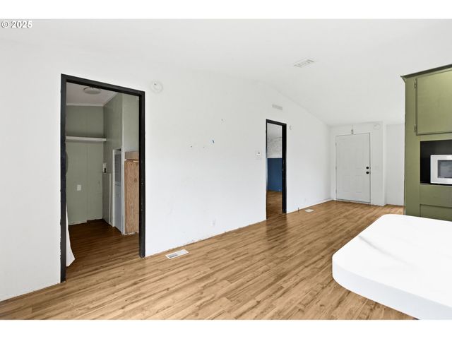 93295 TERRITORIAL Hwy 5, Junction City, OR 97448