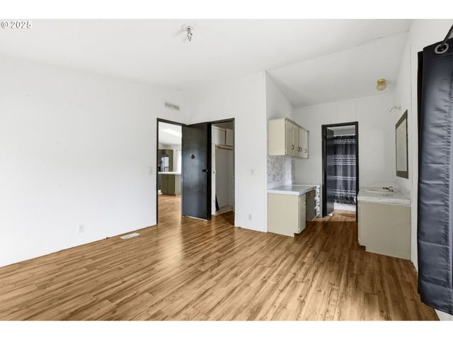 93295 TERRITORIAL Hwy 5, Junction City, OR 97448