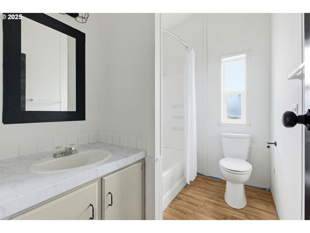 93295 TERRITORIAL Hwy 5, Junction City, OR 97448