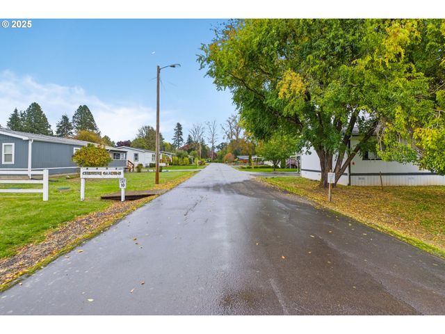 93295 TERRITORIAL Hwy 5, Junction City, OR 97448