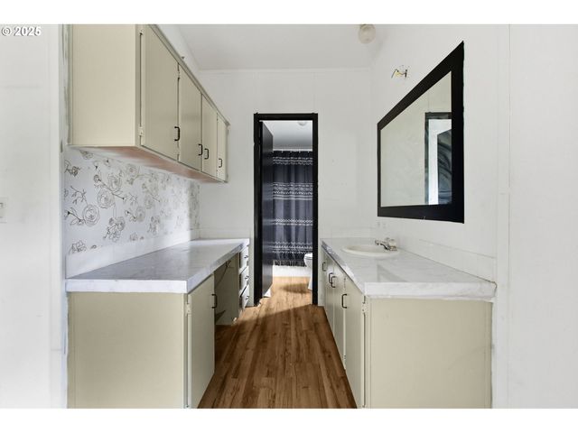 93295 TERRITORIAL Hwy 5, Junction City, OR 97448