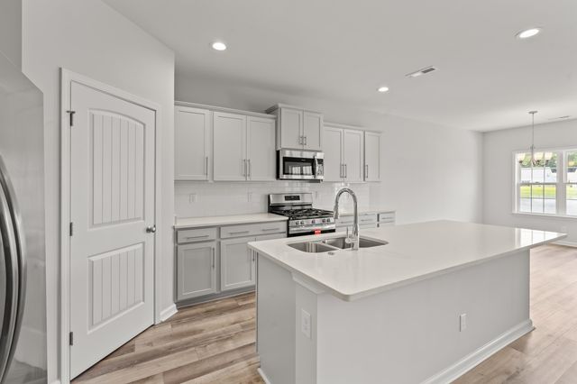 3313 Little Bay Dr., Conway, SC 29526