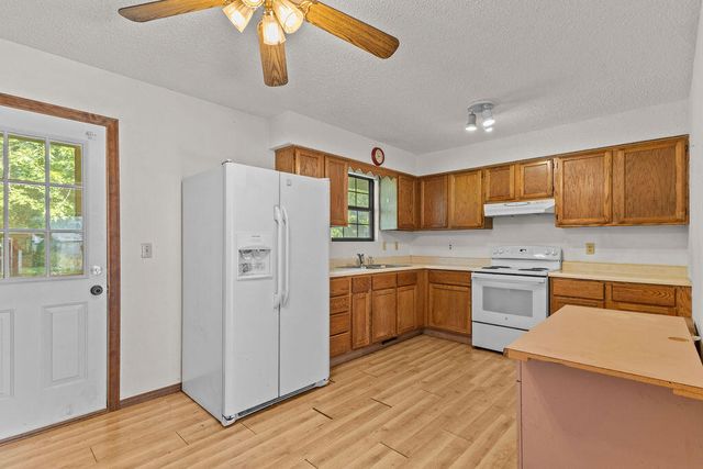 1738 N Oak Grove Avenue, Springfield, MO 65803