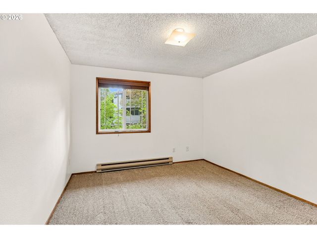 29720 Sw COURTSIDE Dr 52, Wilsonville, OR 97070