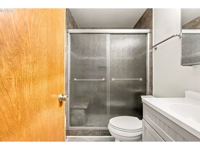 29720 Sw COURTSIDE Dr 52, Wilsonville, OR 97070
