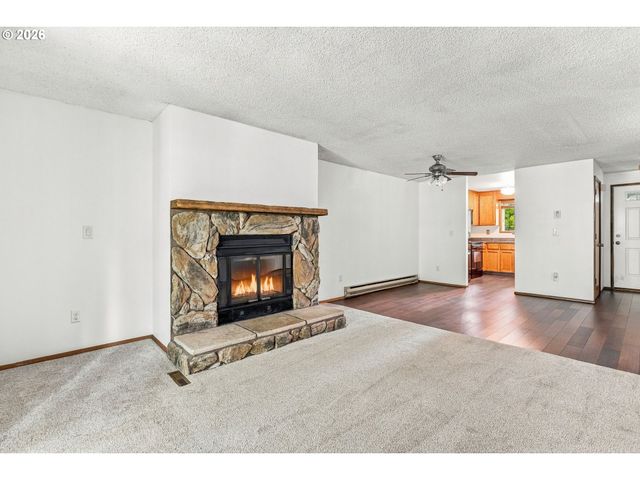 29720 Sw COURTSIDE Dr 52, Wilsonville, OR 97070