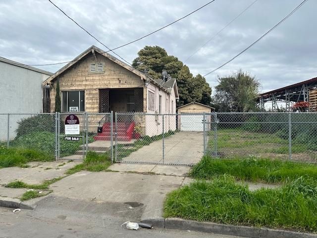 1024 50Th Ave, Oakland, CA 94601