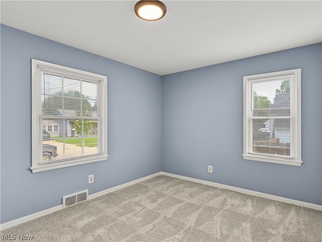 1064 Ray Street, Akron, OH 44306