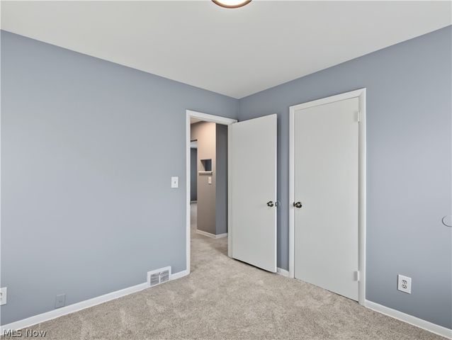 1064 Ray Street, Akron, OH 44306