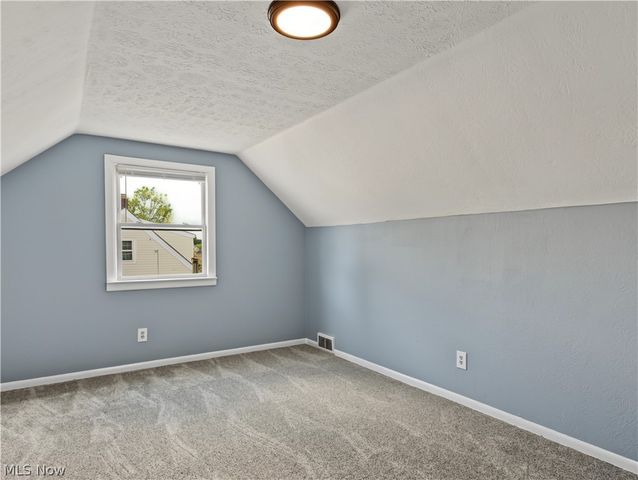 1064 Ray Street, Akron, OH 44306