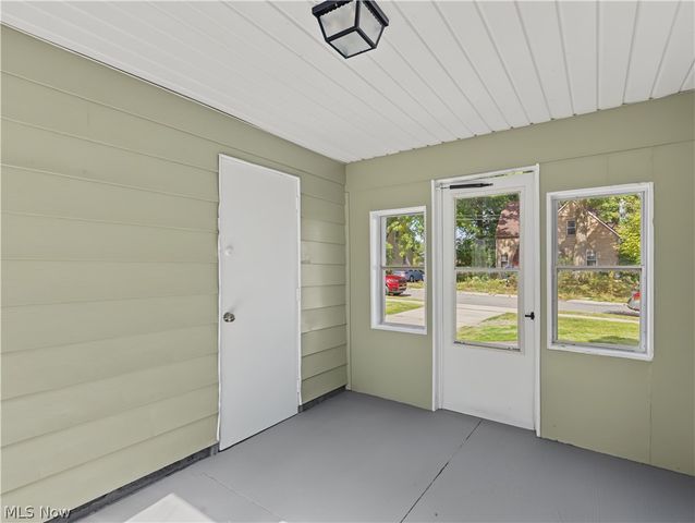 1064 Ray Street, Akron, OH 44306