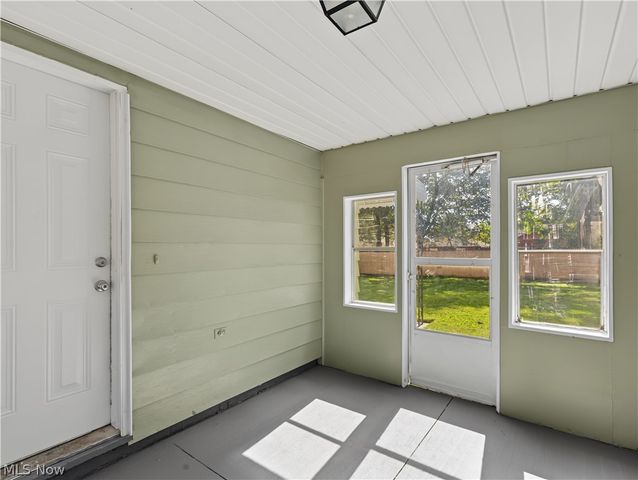 1064 Ray Street, Akron, OH 44306