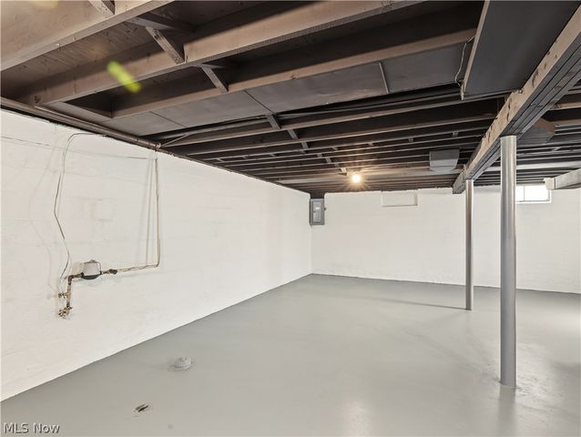 1064 Ray Street, Akron, OH 44306