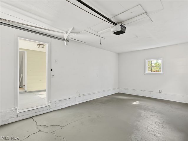 1064 Ray Street, Akron, OH 44306