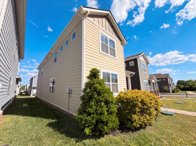 415 Prestige Ct, Pleasant View, TN 37146