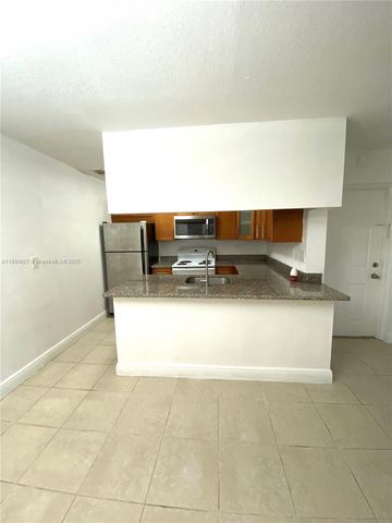 17580 NW 67th Pl I-1, Hialeah, FL 33015