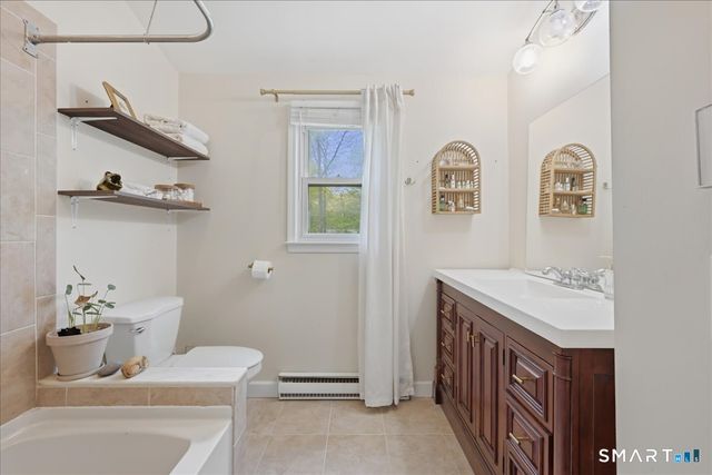 19 Maplewood Drive, East Lyme, CT 06333