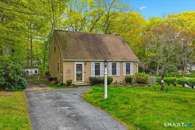 19 Maplewood Drive, East Lyme, CT 06333
