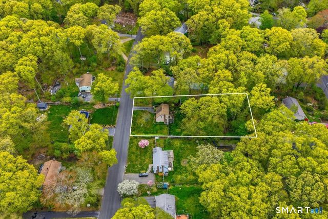 19 Maplewood Drive, East Lyme, CT 06333