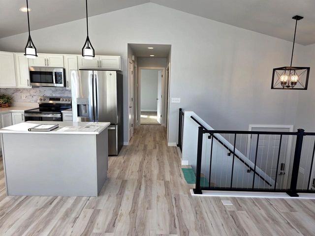 980 BYRD AVENUE, Neenah, WI 54956