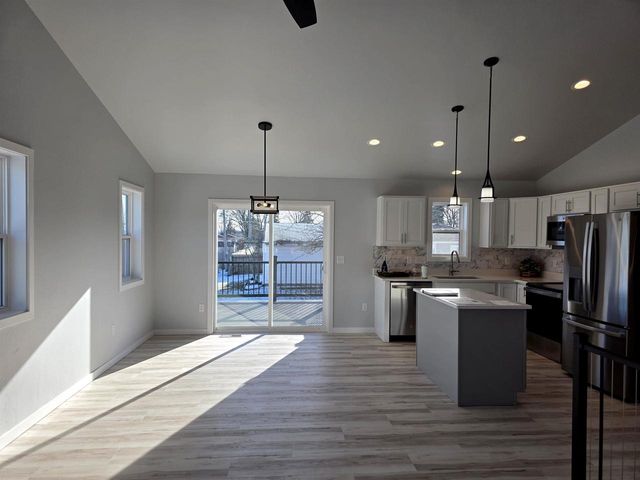 980 BYRD AVENUE, Neenah, WI 54956