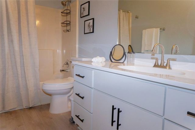 502 SE B Street A, Bentonville, AR 72712