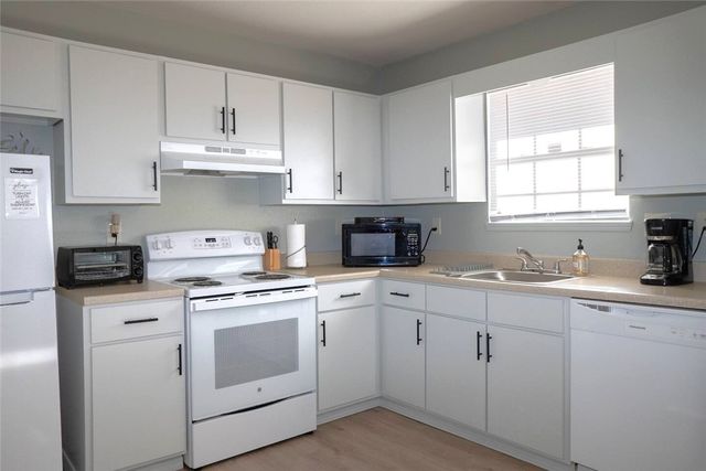 502 SE B Street A, Bentonville, AR 72712