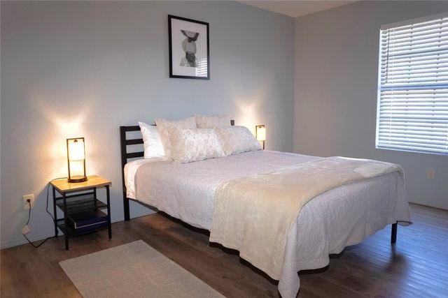 502 SE B Street A, Bentonville, AR 72712