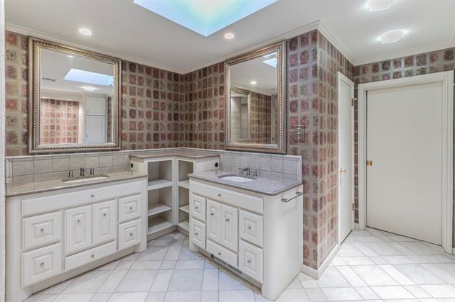 79 Sugar Creek Place, Woodway, TX 76712