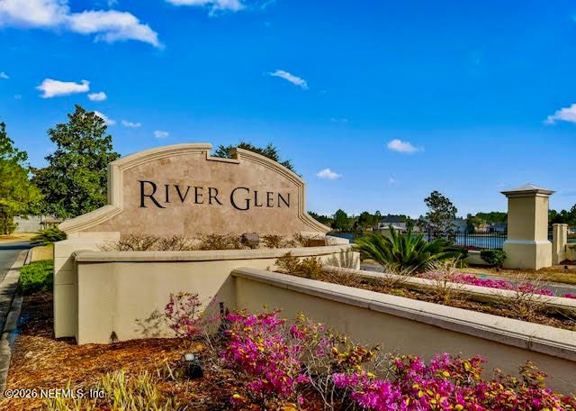 65183 FOREST GLEN Lane, Yulee, FL 32097