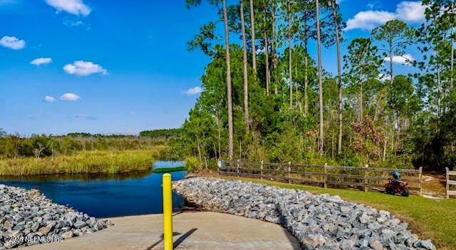 65183 FOREST GLEN Lane, Yulee, FL 32097
