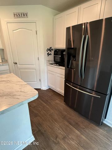 65183 FOREST GLEN Lane, Yulee, FL 32097
