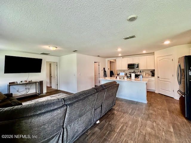 65183 FOREST GLEN Lane, Yulee, FL 32097