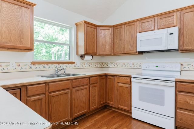 5730 Cartago Drive, Lansing, MI 48911