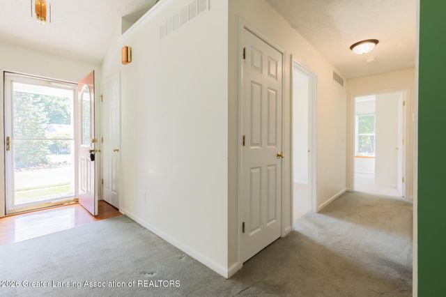5730 Cartago Drive, Lansing, MI 48911