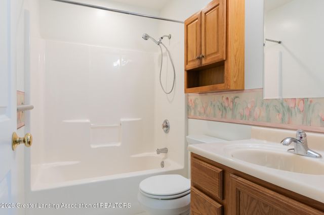 5730 Cartago Drive, Lansing, MI 48911