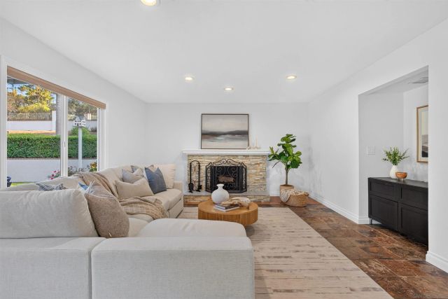3326 Avenida Sierra, Escondido, CA 92029