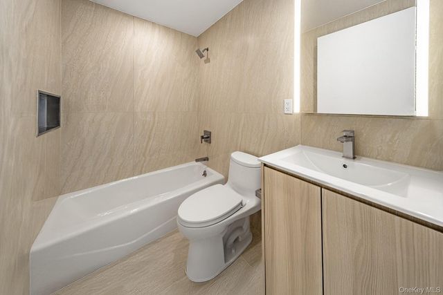 33-71 Prince Street 14E, Flushing, NY 11354