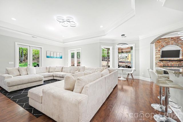 7575 Cottonwood Drive, Denver, NC 28037