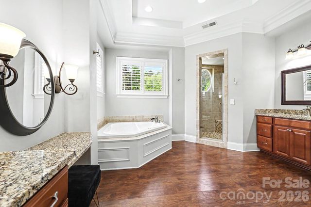 7575 Cottonwood Drive, Denver, NC 28037