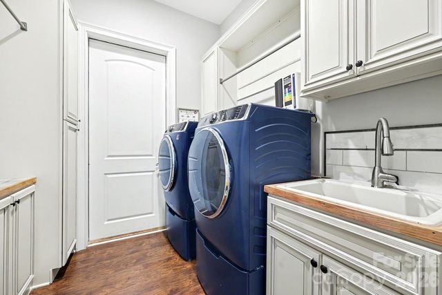 7575 Cottonwood Drive, Denver, NC 28037