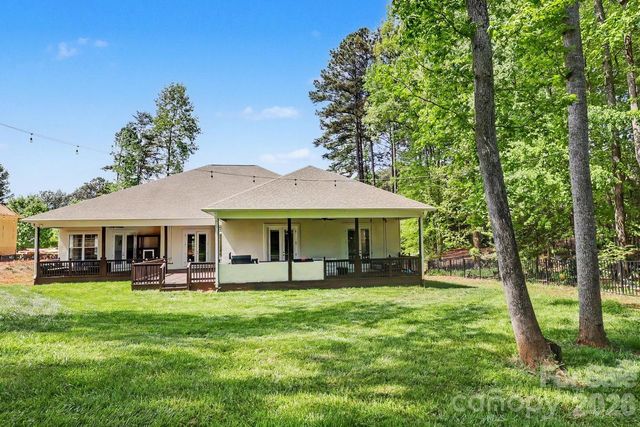 7575 Cottonwood Drive, Denver, NC 28037