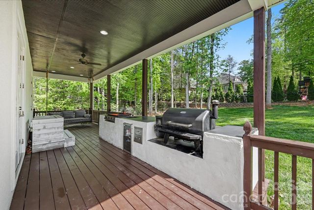 7575 Cottonwood Drive, Denver, NC 28037