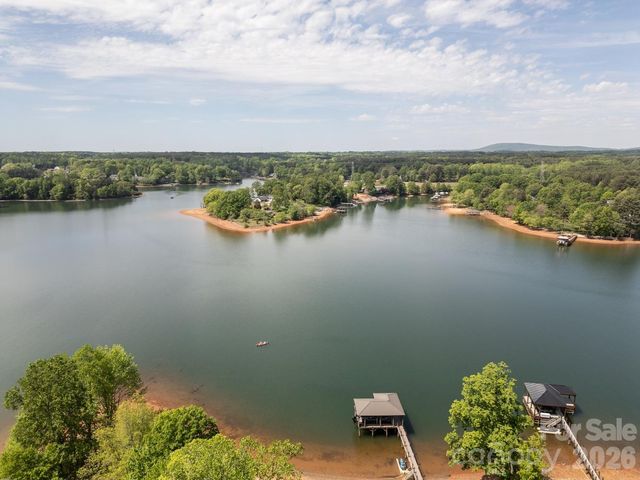 7575 Cottonwood Drive, Denver, NC 28037