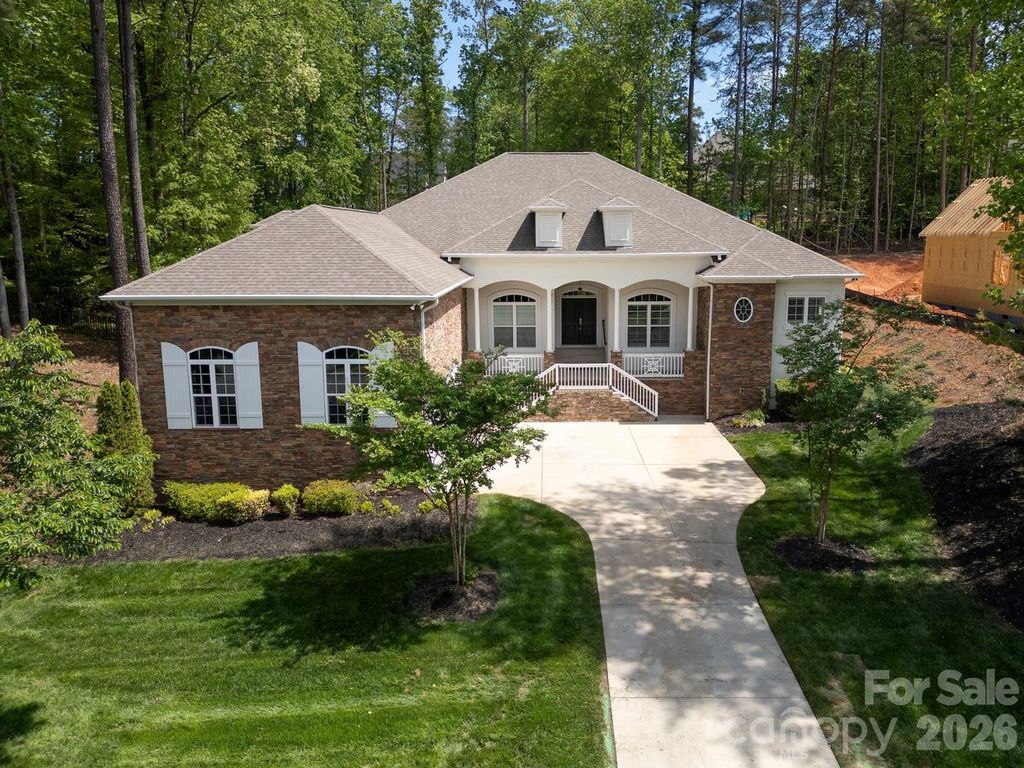 7575 Cottonwood Drive, Denver, NC 28037