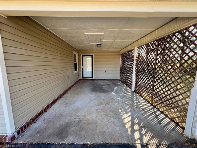 1783 Ryefield Court, Kernersville, NC 27284